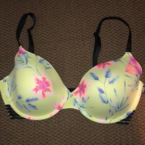 Victoria’s Secret Pink 36DD flower bra